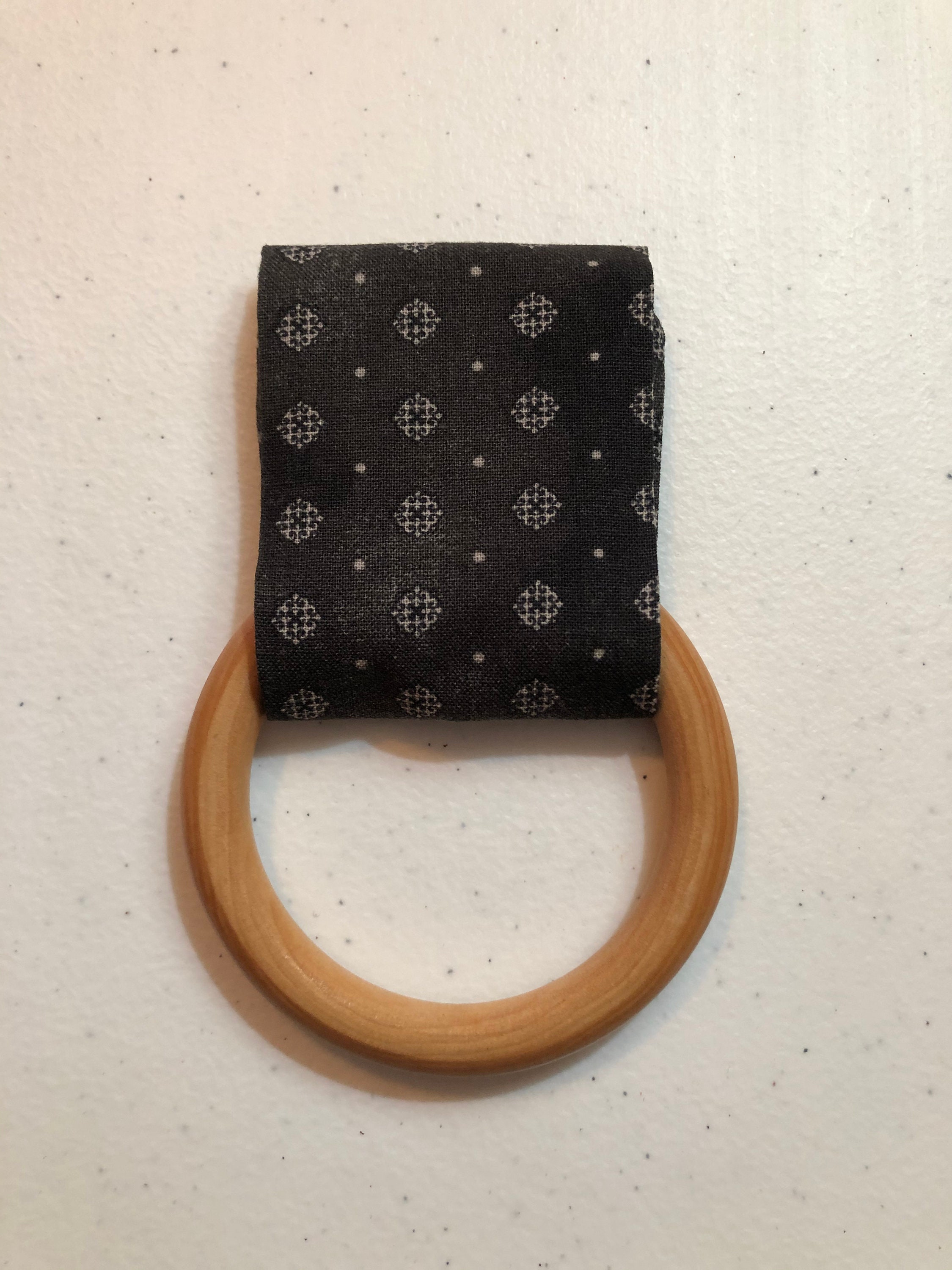 Soporte de toalla de cocina-impresiones negras/neutras | Etsy