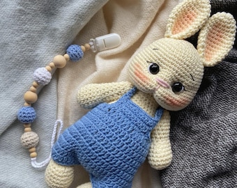 Hase Junge Baumwolle Häkelpuppe • Baby Erstes Spielzeug Amigurumi • Hase Spielzeug Rassel • Erstes Kleinkind Puppen Geschenk • Neugeborenen Glückwunsch Set