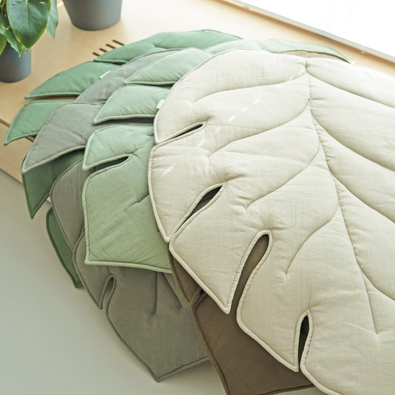 linen play mat	leaf linen play mat	monstera leaf	tropical nursery	organic baby mat	baby activity mat	baby photo mat	green leaf mat	natural baby rug	toddler gift	kids gift idea	padding mat baby	emerald play rug