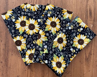 Bees and Sunflowers Reversible Cloth Dinner Napkins.  Lined Napkins, Fall Napkins, Great Gift.  Set of Four.