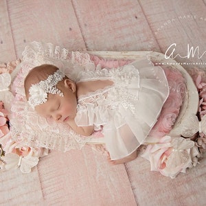 Lace newborn romper, Newborn red romper, Newborn lace romper set, Newborn photo props, Newborn photo outfit, Newborn girl lace romper,
