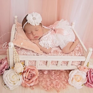 Lace newborn romper, Newborn pink romper, Newborn lace romper set, Newborn photo props, Newborn photo outfit, Newborn girl lace romper.