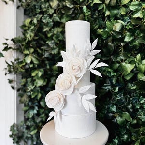 WAFER PAPER FLOWER composition for wedding, celebration cakes
