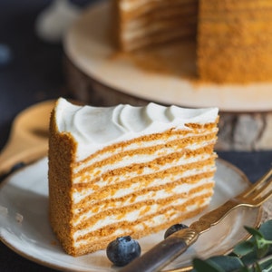 MEDOVIK Russian HONEY CAKE recipe, foodie gift, cake baking, party gift for best friend