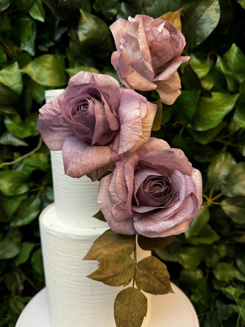 Wafer Paper Roses: Edible Flower Cake Topper, Custom Floral Design - Etsy