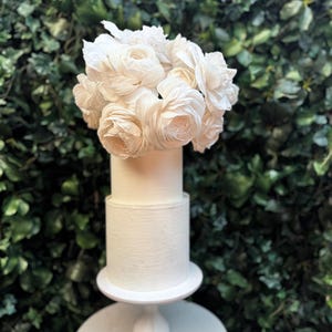 WAFER PAPER FLOWERS composition, edible flowers, wedding cake topper, cake flowers, wedding cake flowers, Waffelpapier blumen