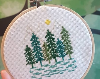 Full Cross Stitch Kit: Into the Woods - DIY Kit - 5-inch Hoop, Fabric, Thread, Needle, Instructions - Beginner Cross Stitch Embroidery Kit