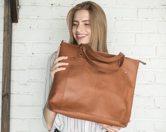 Leather Tote Bag with Zipper • Large Bag Custom Leather Tote Bag for Women • Wedding Gift for Her • Big Shoulder Bag with Strap • Handbags