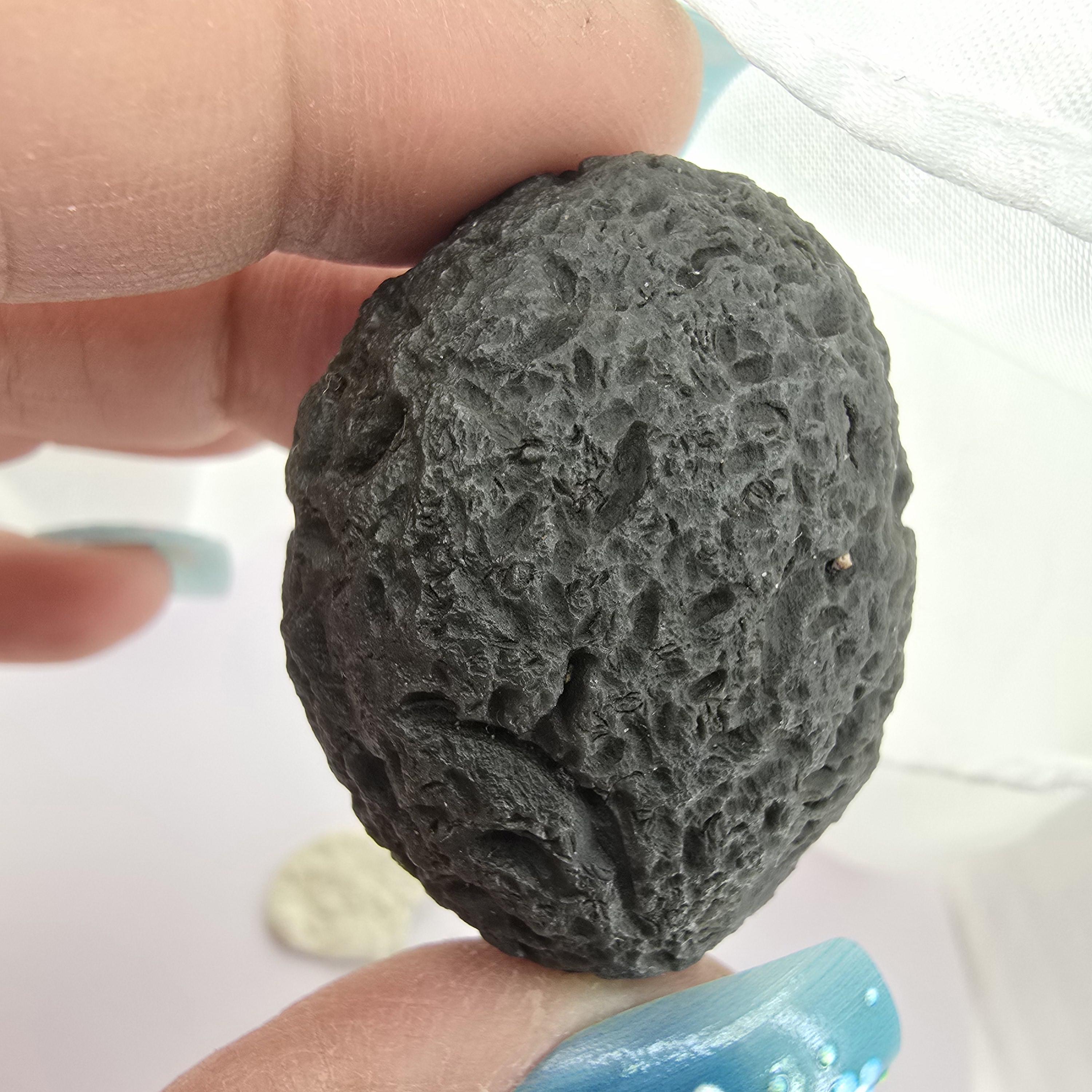 Paledusk - obsidian (廃盤) Rare Dragonglass Obsidian Nodule: Greek Island Collector's Stone