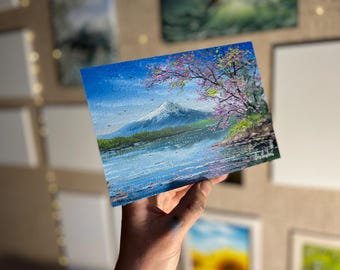 Dipinto originale ad olio del Monte Fujiyama in primavera. Fioritura di Sakura sul Monte Fuji. Paesaggio giapponese con ciliegi in fiore in una giornata di sole.
