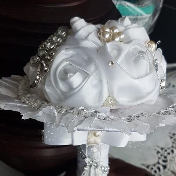 Bouquet de mariage satin blanc