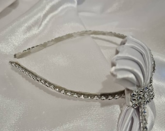 Headband white satin knot and rhinestones