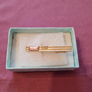tie clip