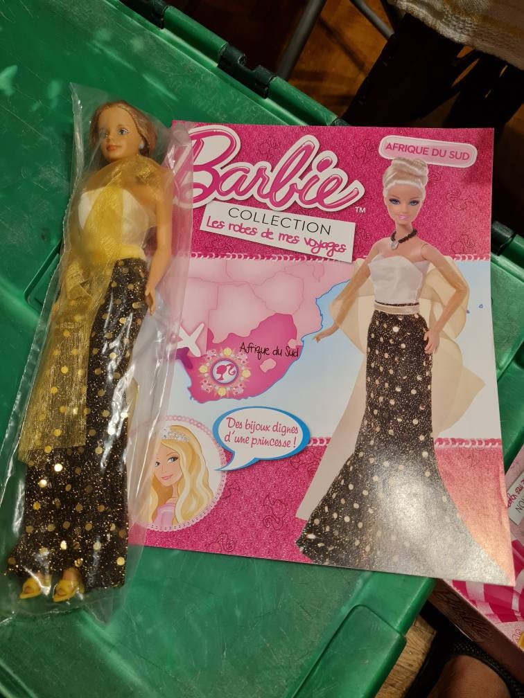Tenue Barbie Les philippines + Livret - Collection Les robes de mes  voyages 