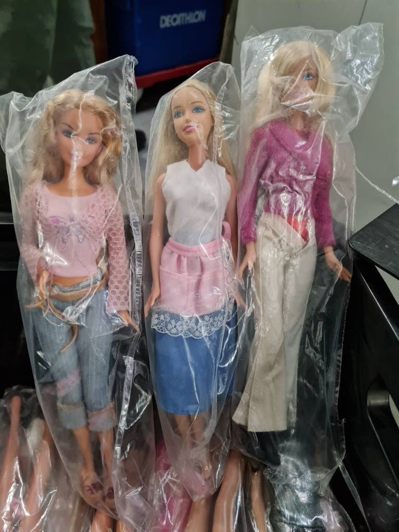 Poupée habillée barbie. Poupée Barbie. image 2