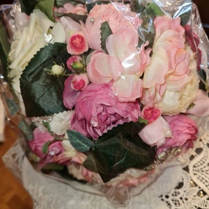 Pfingstrosen-Rosen-Hochzeitsstrauß