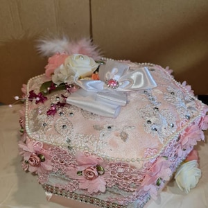 Boîte carton avec décoration