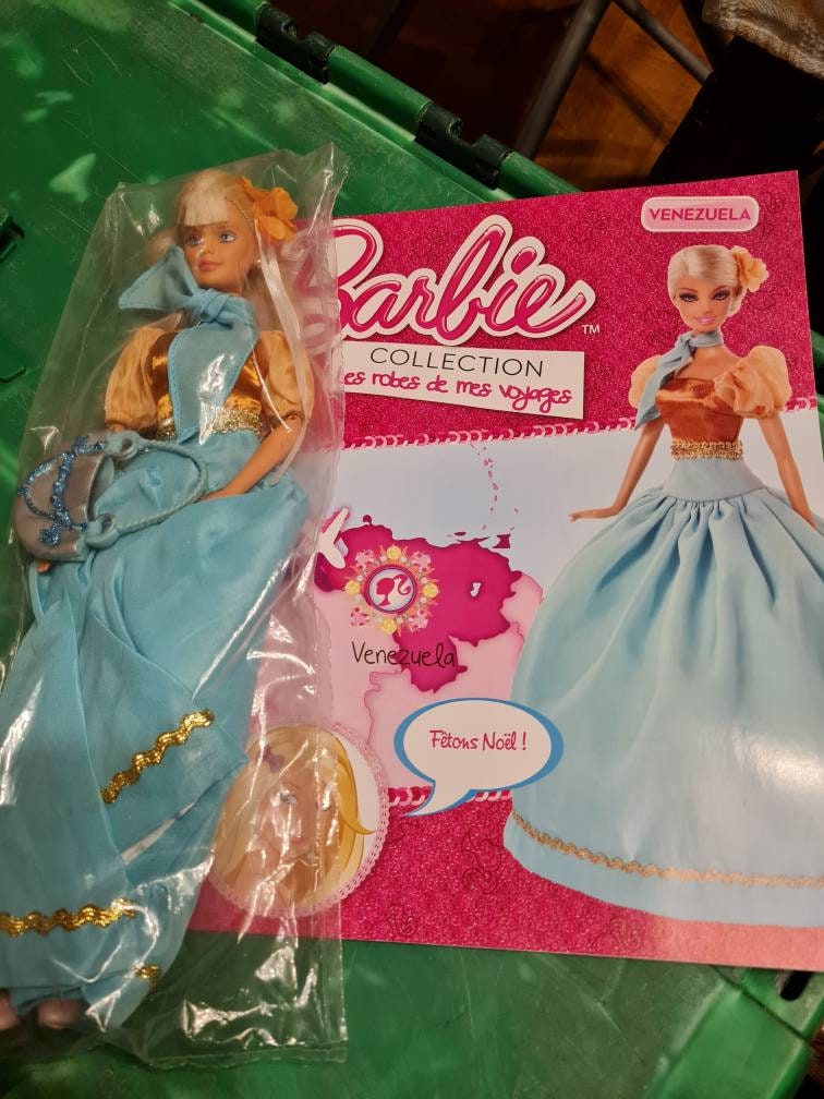 Lot Barbie collection 7 poupées robes bal, fée, plage, Ken prince médieval + tenues - Jeux & Jouets