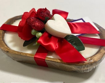Dough Bowl Candle.  Very Highly Scented Soy Wax. Pick Your Fragrance. Reusable dough bowl. Beautifully decorated!