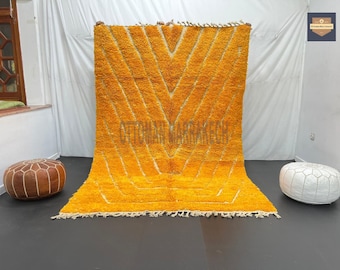Tapete marroquino felpudo feito à mão em lã: Tapete boho com estampa chevron laranja.
