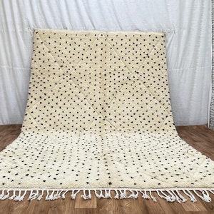 Custom Morrocan Rug, Dotted Carpet,Diamonds and Dots Beni Ourain Rug,Polka Dots Hand wool Moroccan Rug, White Beni Ourain, Custom size rug .