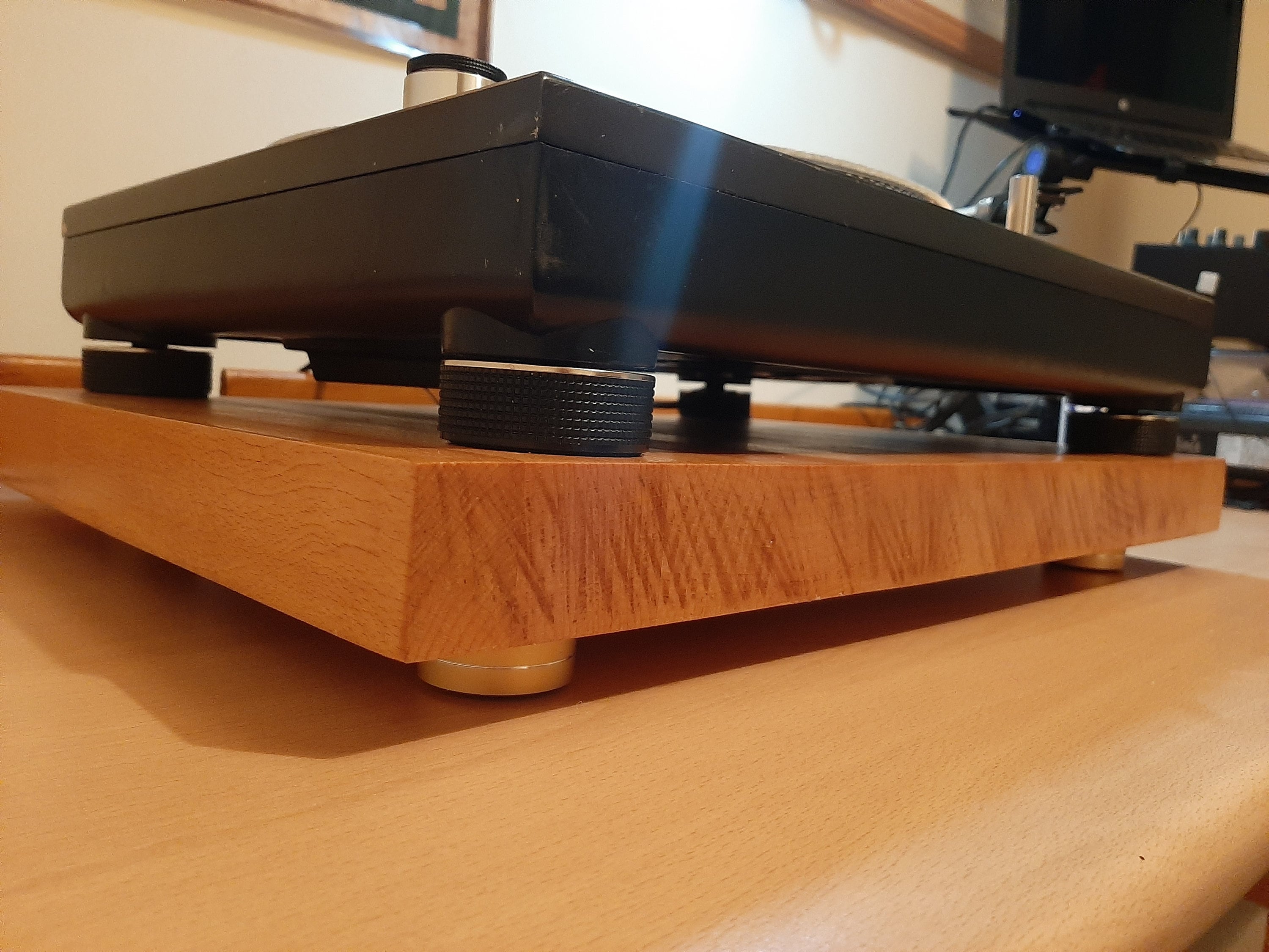 AUDIOPHILE SOLID TIMBER Isolating Platforms..Turntable / Speaker / Amp HiFi — GStyleDesign