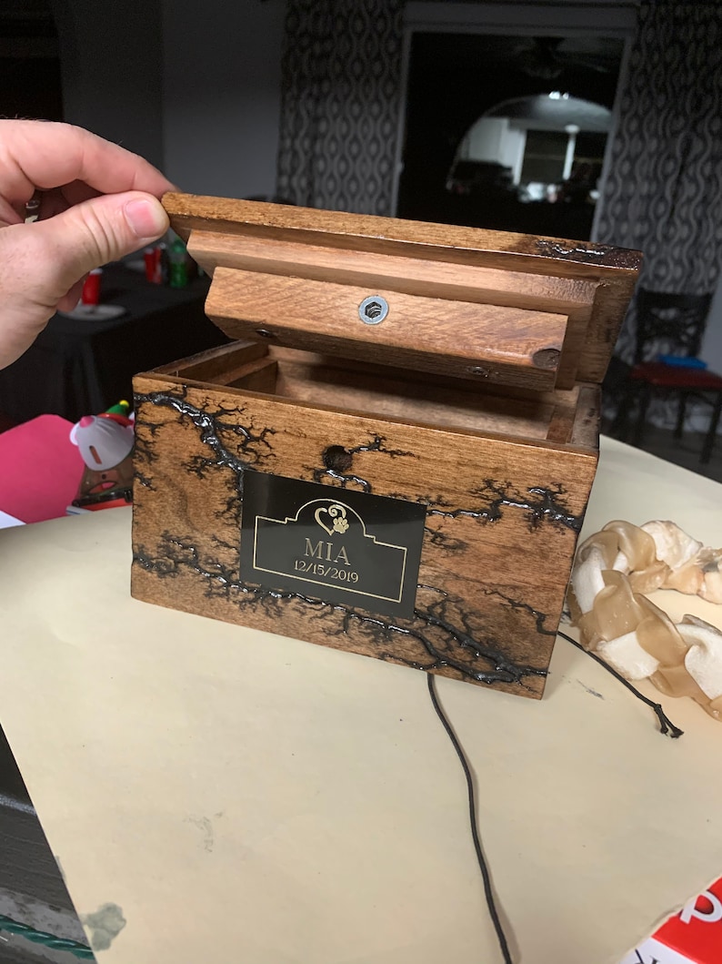 Pet Urn 10-25lbs