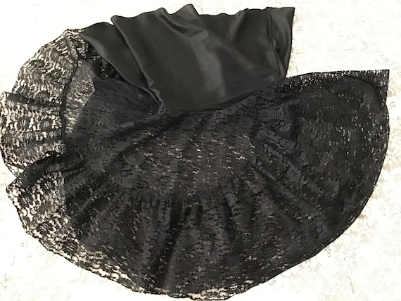 Vintage 60’s Circle Skirt. Firm Lace Skirt. Swing… - image 2