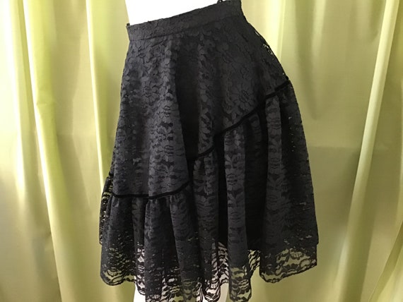 Vintage 60’s Circle Skirt. Firm Lace Skirt. Swing… - image 4