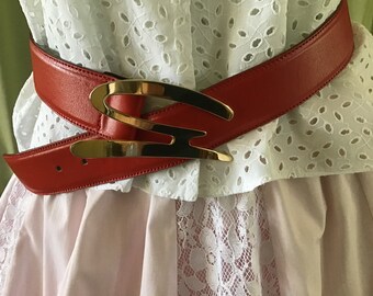 Vintage Red Leather Woman Belt/Gold Tone Buckle/EU Size 44