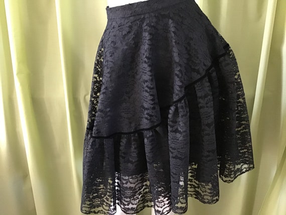 Vintage 60’s Circle Skirt. Firm Lace Skirt. Swing… - image 5