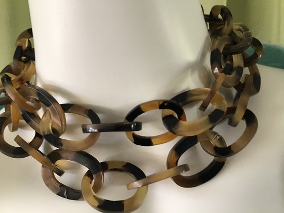 Vintage Bakelite Necklace. Retro 40’s Bakelite Ass