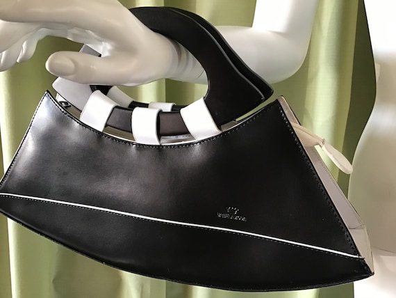 Vintage 87’s Italy Leather Purse. Black&White Hand