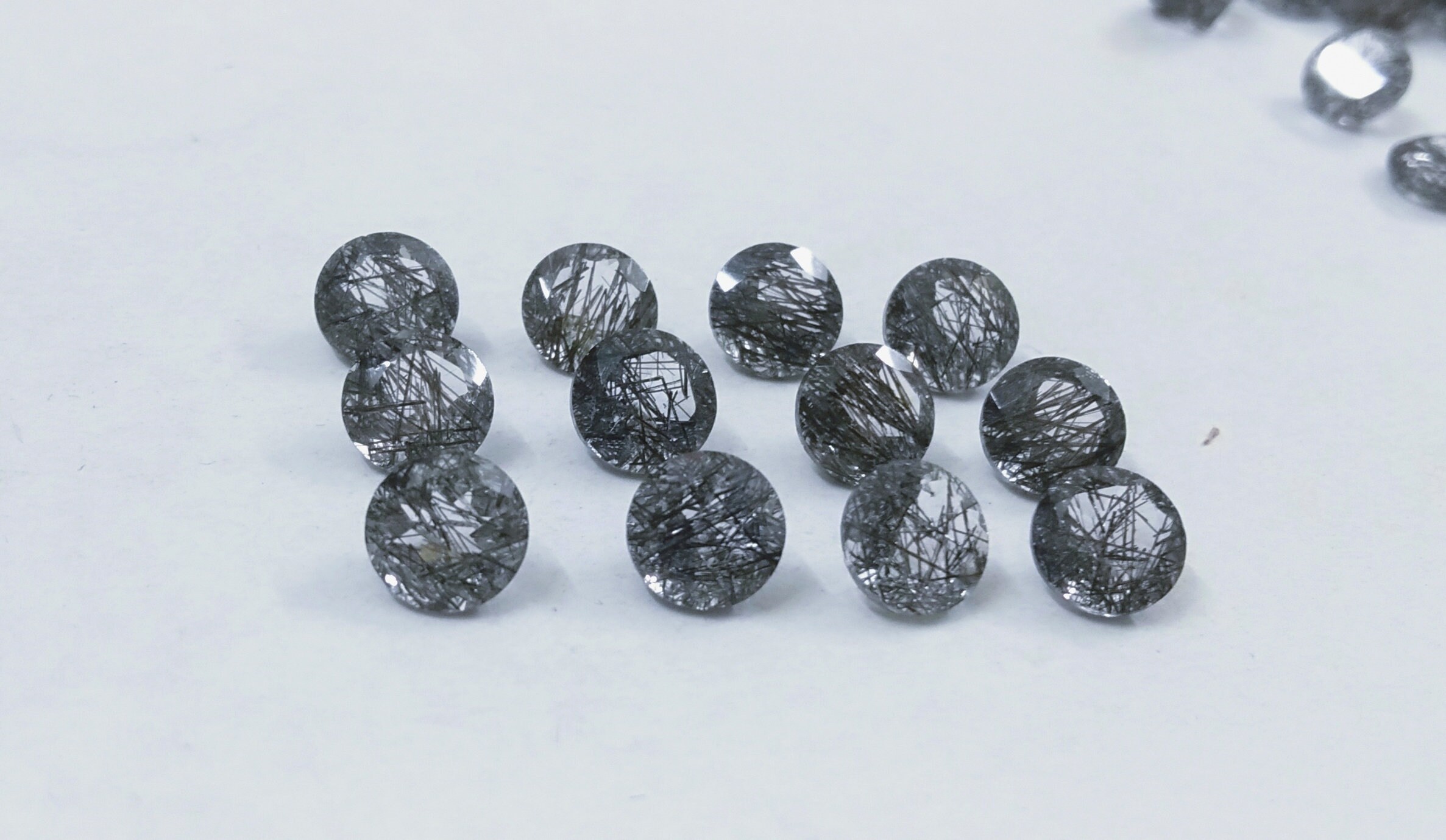 10 mm ブラックルチルクォーツ：AAAファセットラウンドルース