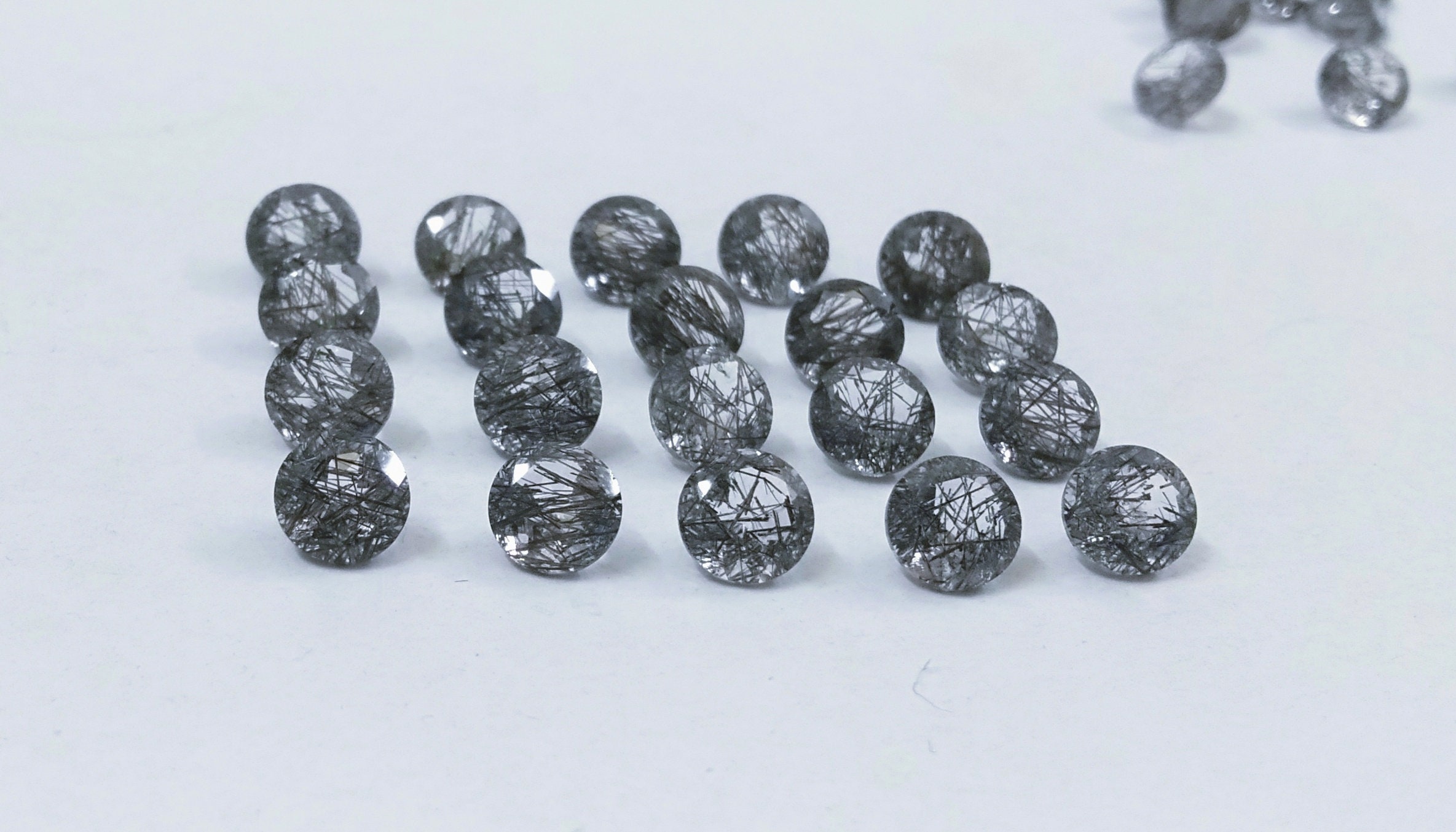 トム大振りグレーブラックルチル他合計分 10 mm ブラックルチルクォーツ：AAAファセットラウンドルース