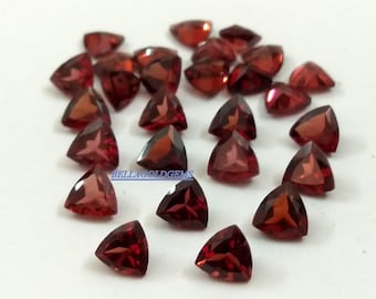 2 Pierres Précieuses Grenat Naturel – 8-10 Cts, Taille Trilli, Vert, Certifiées