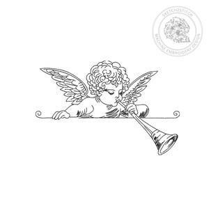 Peut inclure: Un motif de broderie en noir et blanc représentant un chérubin aux cheveux bouclés et aux ailes emplumées, soufflant dans une longue trompette. Le chérubin pose ses bras sur une ligne horizontale aux extrémités recourbées. Logo circulaire inclus.