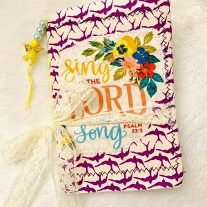 Diario de fe hecho a mano con páginas teñidas con té. Regalo cristiano para mujeres, regalos para la iglesia, regalos para pastores, diario para mujeres, diario floral.