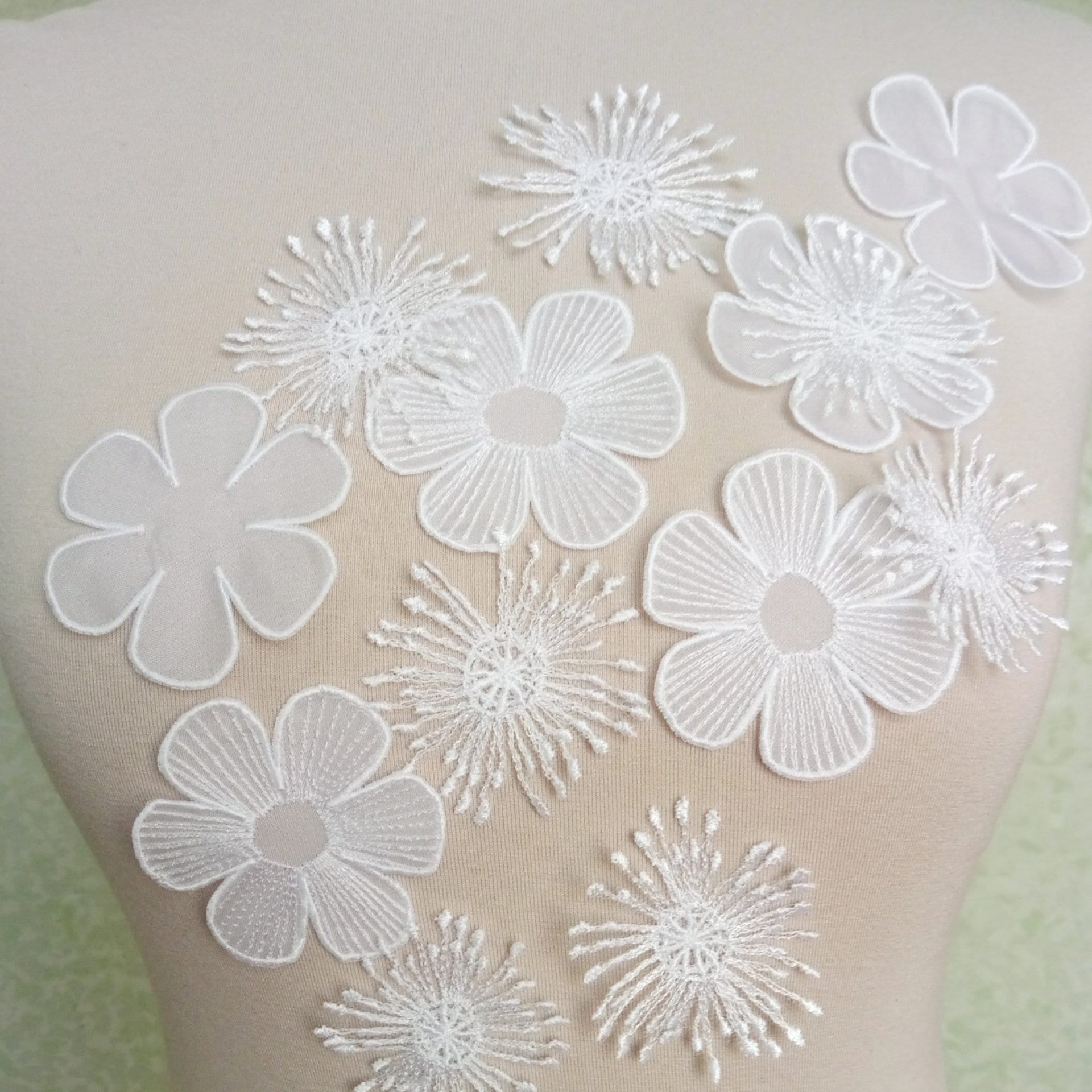 30pc. Lace flower applique White lace applique Set flower Etsy