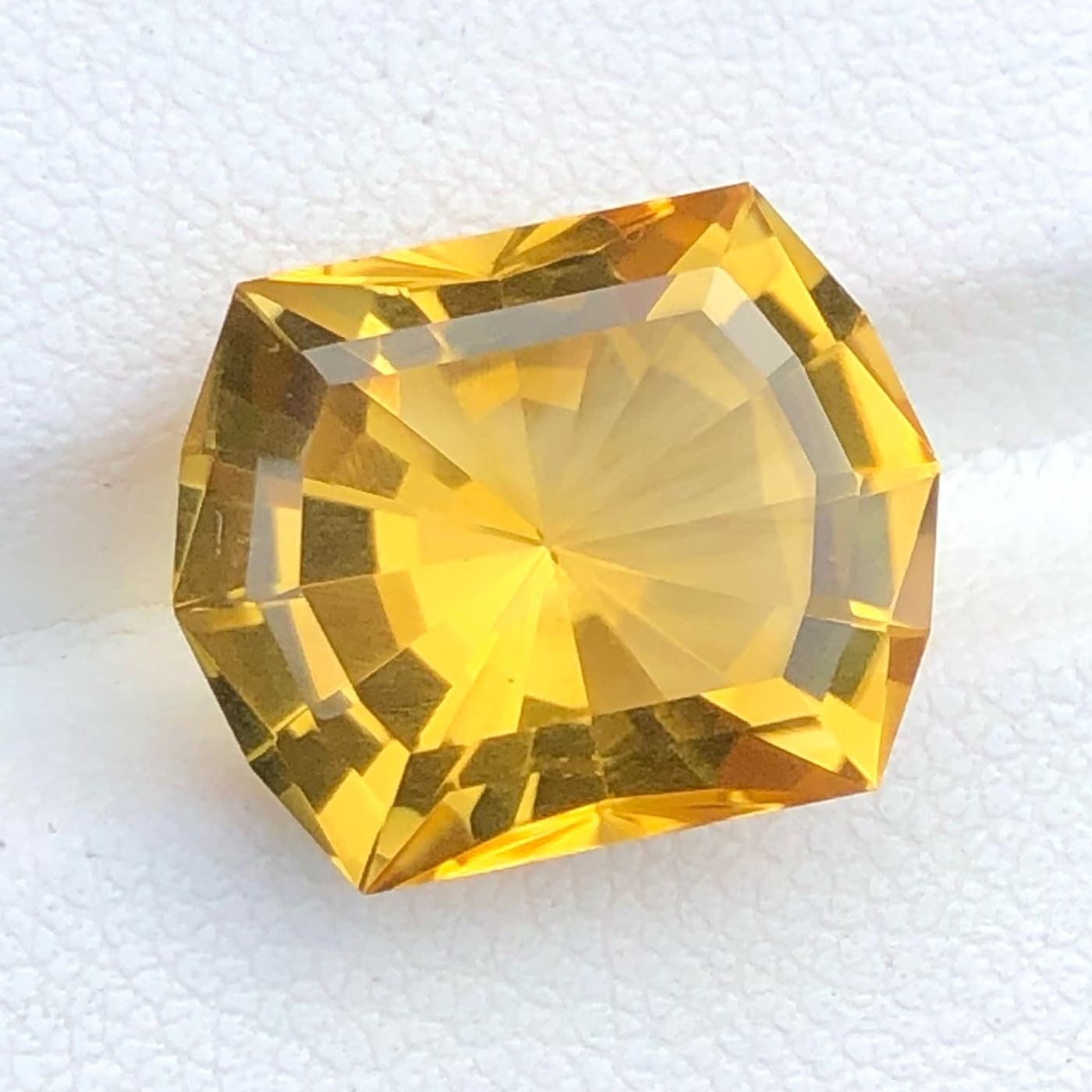 Fancy Cut Loose Gemstone for Jewelry Loupe Clean 3.70cts Natural Yellowish Orange Citrine Yellowish Orange Citrine 10.3 x 9.9 x 7.2 MM