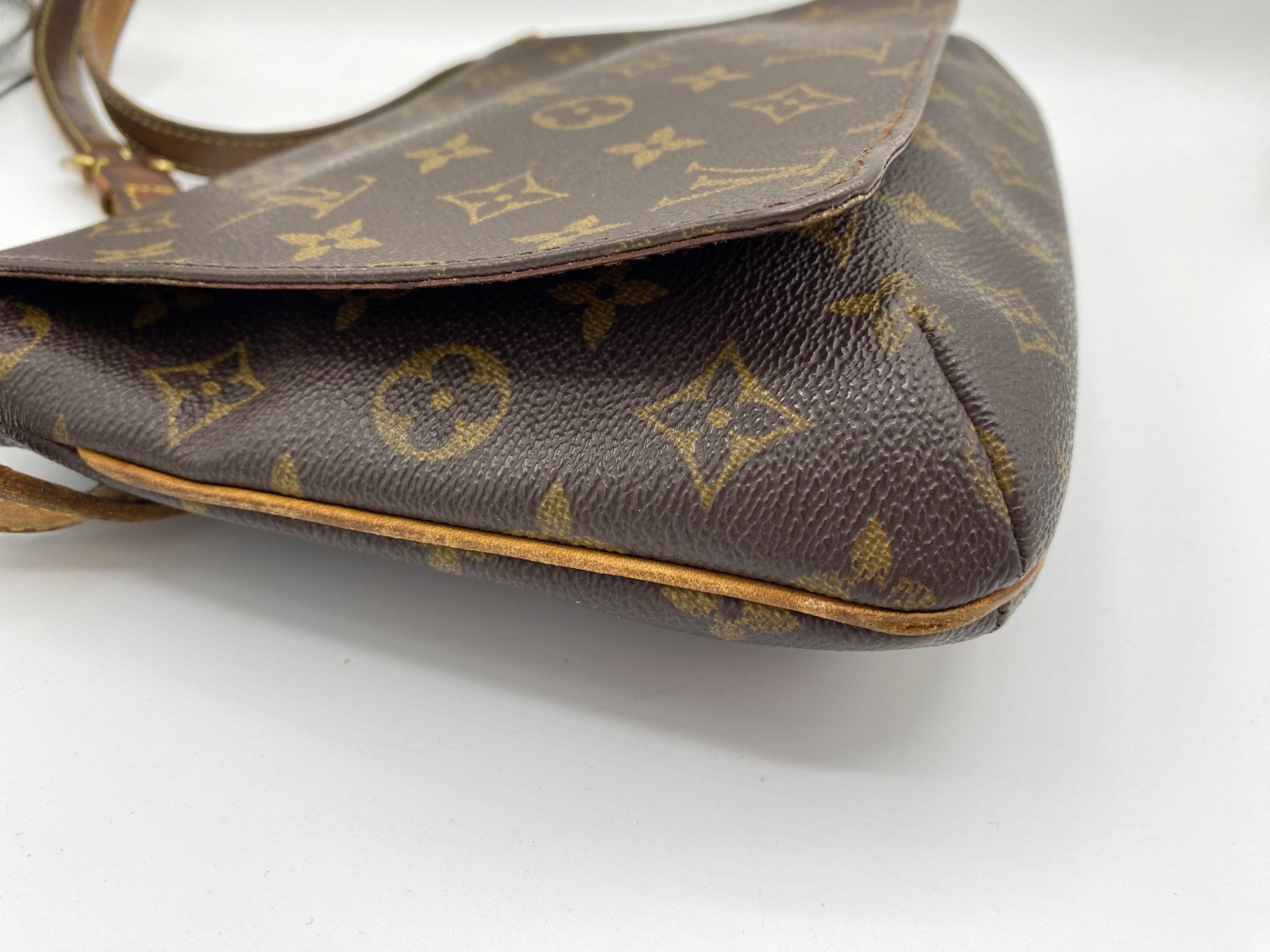 Louis Vuitton Monogram Shoulder Bag, Genuine Vintage Iconic Logo