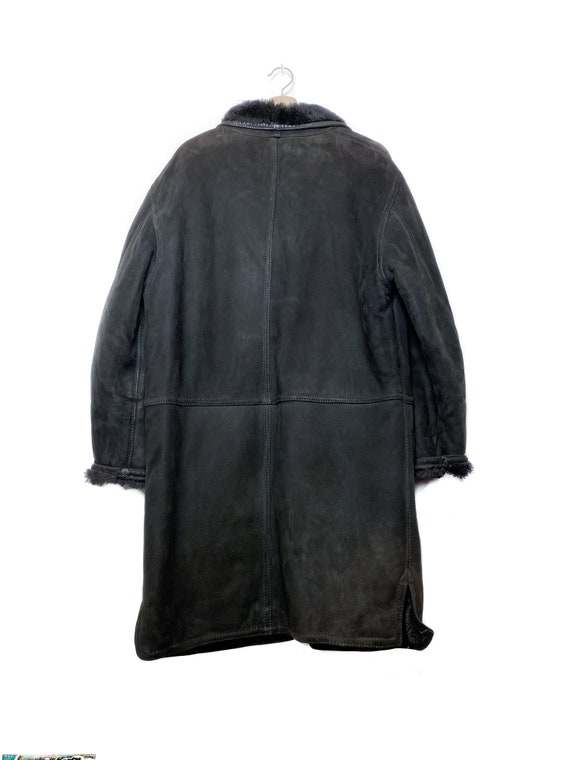 minimalist black shearling coat, 80s - 90s real s… - image 5