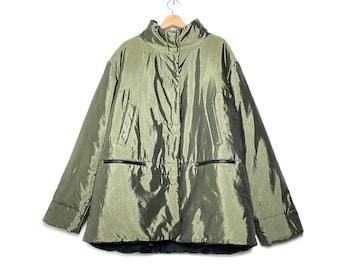 Manteau matelassé vert irisé des années 00, veste brillante bicolore oversize. Pardessus coupe-vent élégant unisexe minimaliste, bas large