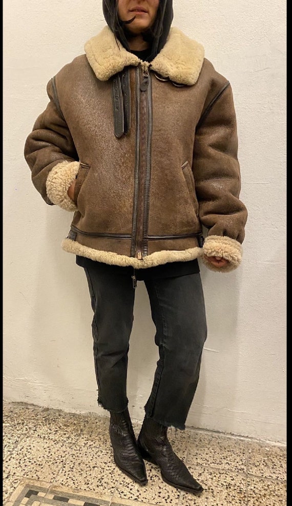 AVIREX B-3 aviator shearling coat, Gorgeous overs… - image 10