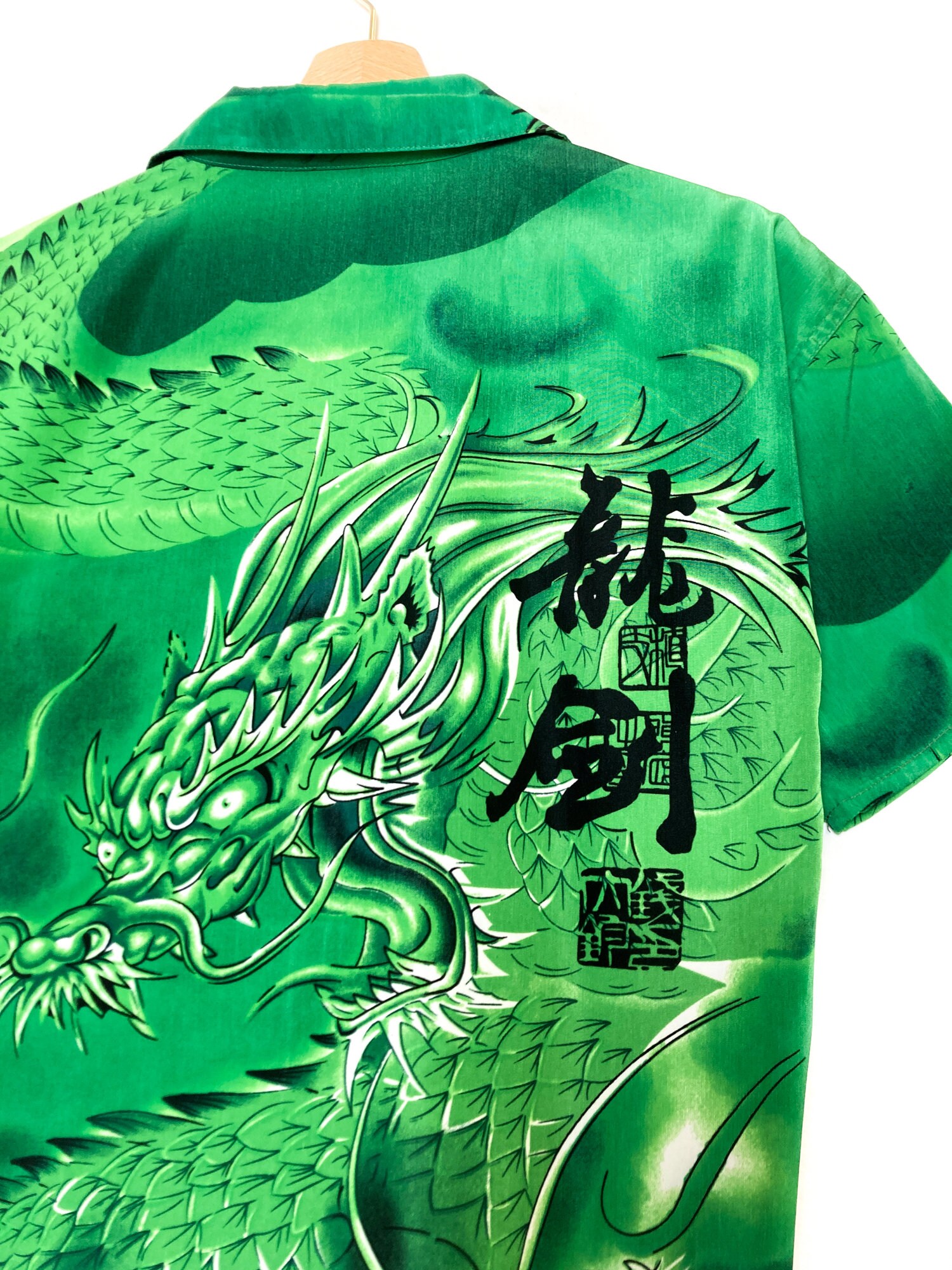 Chemise dragon annee 2025 2000