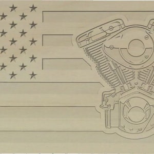 Puede incluir: Una placa de madera con una imagen estilizada de un motor V-twin superpuesto a una bandera estadounidense.