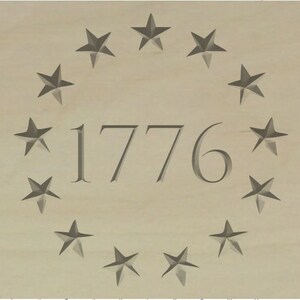 Op de afbeelding: Een houten plaquette met een cirkel van 13 sterren rond het getal 1776.