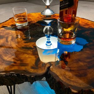CUSTOM MADE XXL Designer Wohnzimmertisch Epoxidharz Resin Baumkante Natur Living Edge Couchtisch image 9