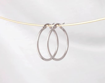 Créoles Classique 20mm - Bijoux minimalistes, Boucles d'oreilles tendance, Boucles d'oreilles simples, Bijoux en or, Cadeau