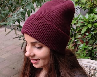 Beanie hat, maroon color